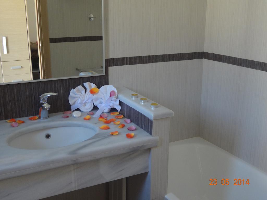 Aegea Hotel Caristo Habitación foto